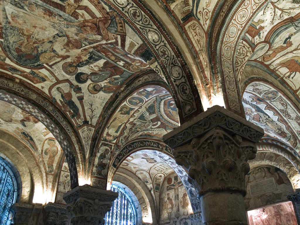 El Panteon de los Reyes de la Real Colegiata de San Isidoro de Leon una de las joyas del romanico en España por sus inigualables pinturas murales