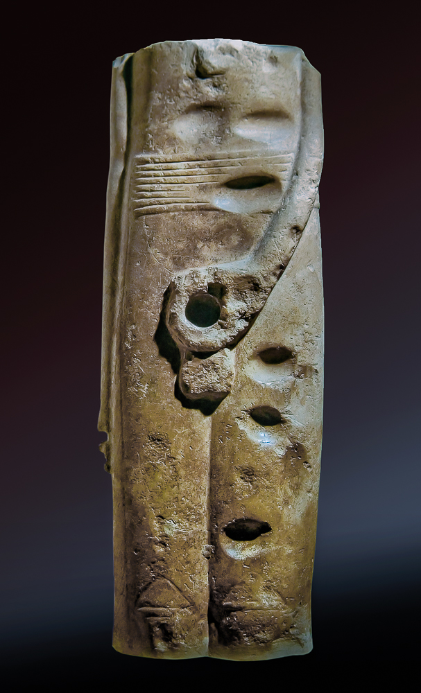 Estatua en piedra caliza del dios Min hallada en Coptos Periodo Predinastico Tardio Dinastia 0 3150 aC 1 77 cm de altura Museo de Ashmole Oxford Inglaterra